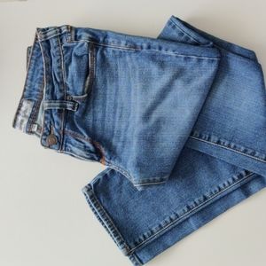 Woman's super skinny jeans size 7.